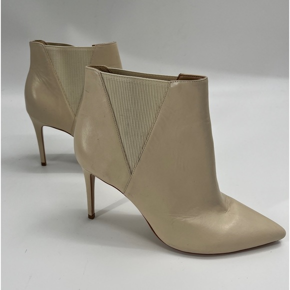 SCHUTZ Shoes - Schutz Sanara Leather Bootie in Eggshell - Size 10.5
